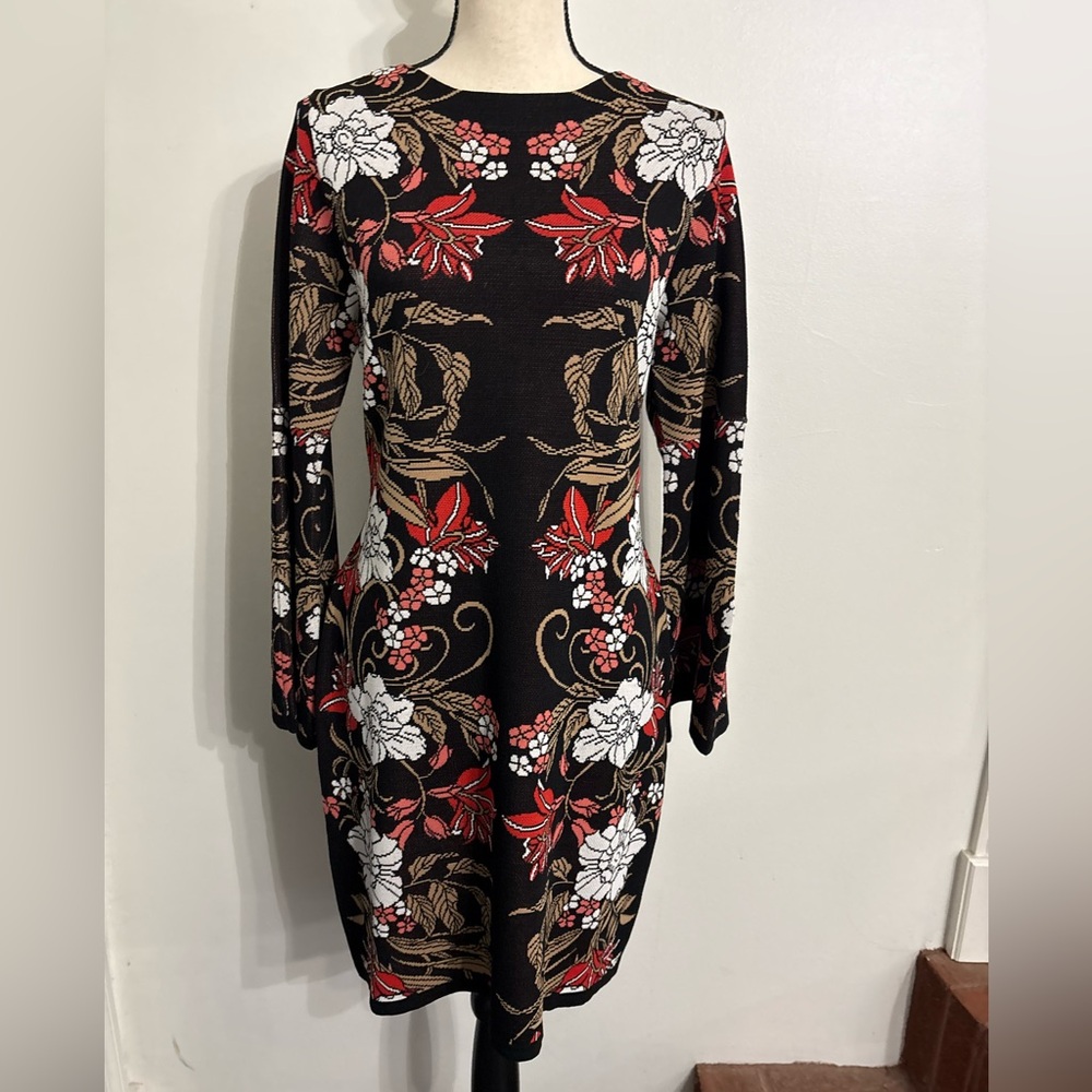 Boston Proper Mirrored Garden Print Intarsia Sweater Dress size Medium NWOT - Picture 3 of 8